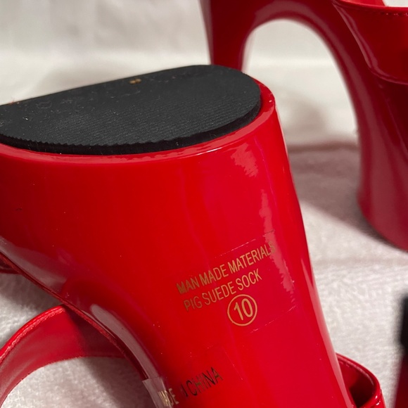 Penthouse Red Pumps - Picture 3 of 4